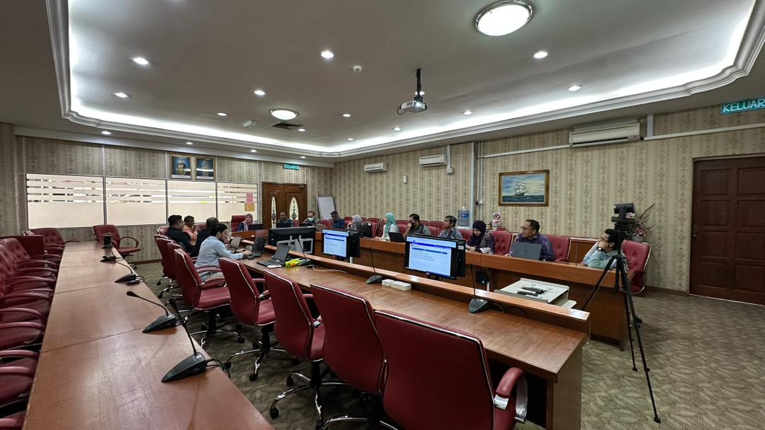 Group of NPRA officers and MHNexus team in discussion during a Quest 5 BRS workshop.